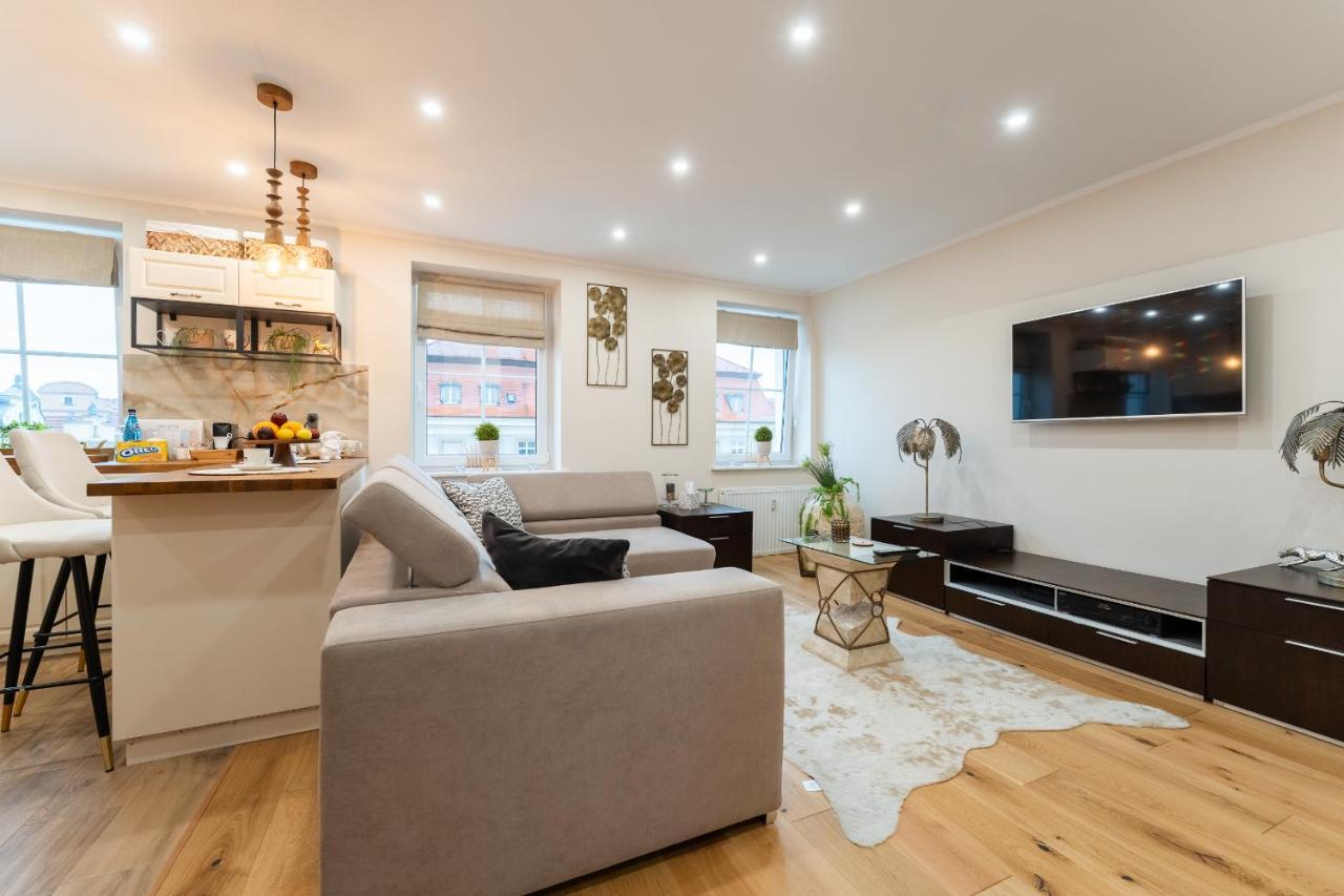 Apartament Zloty Jelonek - 4 Osobowy Na Placu Ratuszowym - Space Apart 옐레니아구라 외부 사진