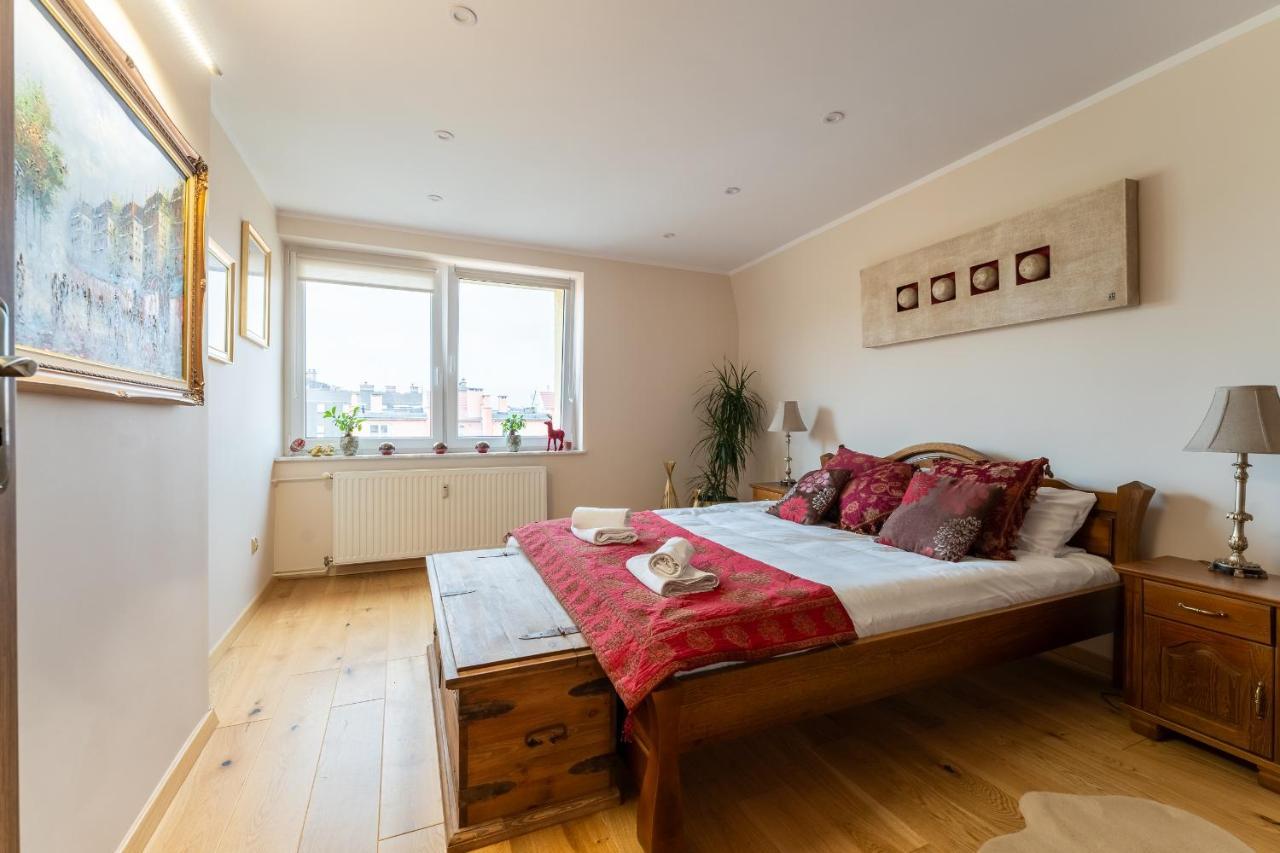 Apartament Zloty Jelonek - 4 Osobowy Na Placu Ratuszowym - Space Apart 옐레니아구라 외부 사진