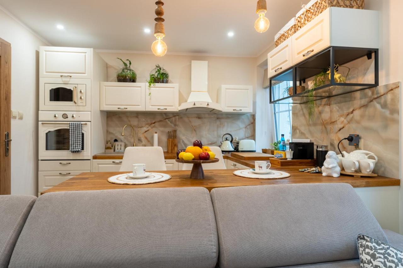 Apartament Zloty Jelonek - 4 Osobowy Na Placu Ratuszowym - Space Apart 옐레니아구라 외부 사진